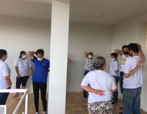 Foto - Treinamento Limpeza de Unidades de Saúde - Pederneiras