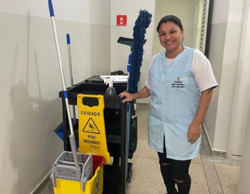 Foto - Entrega dos Novos Carrinhos de Limpeza - Pederneiras