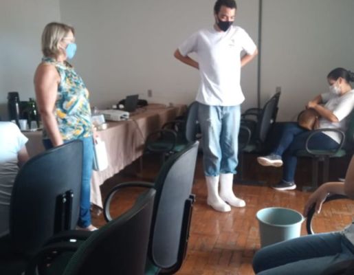Foto - Treinamento Limpeza de Unidades de Saúde - Pederneiras