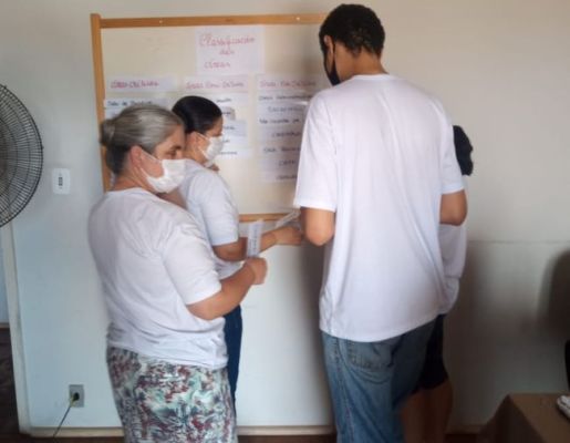 Foto - Treinamento Limpeza de Unidades de Saúde - Pederneiras