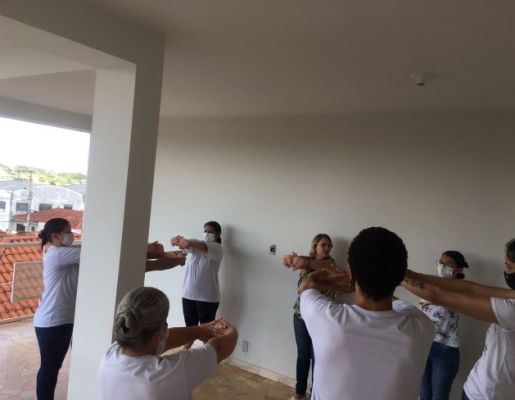 Foto - Treinamento Limpeza de Unidades de Saúde - Pederneiras